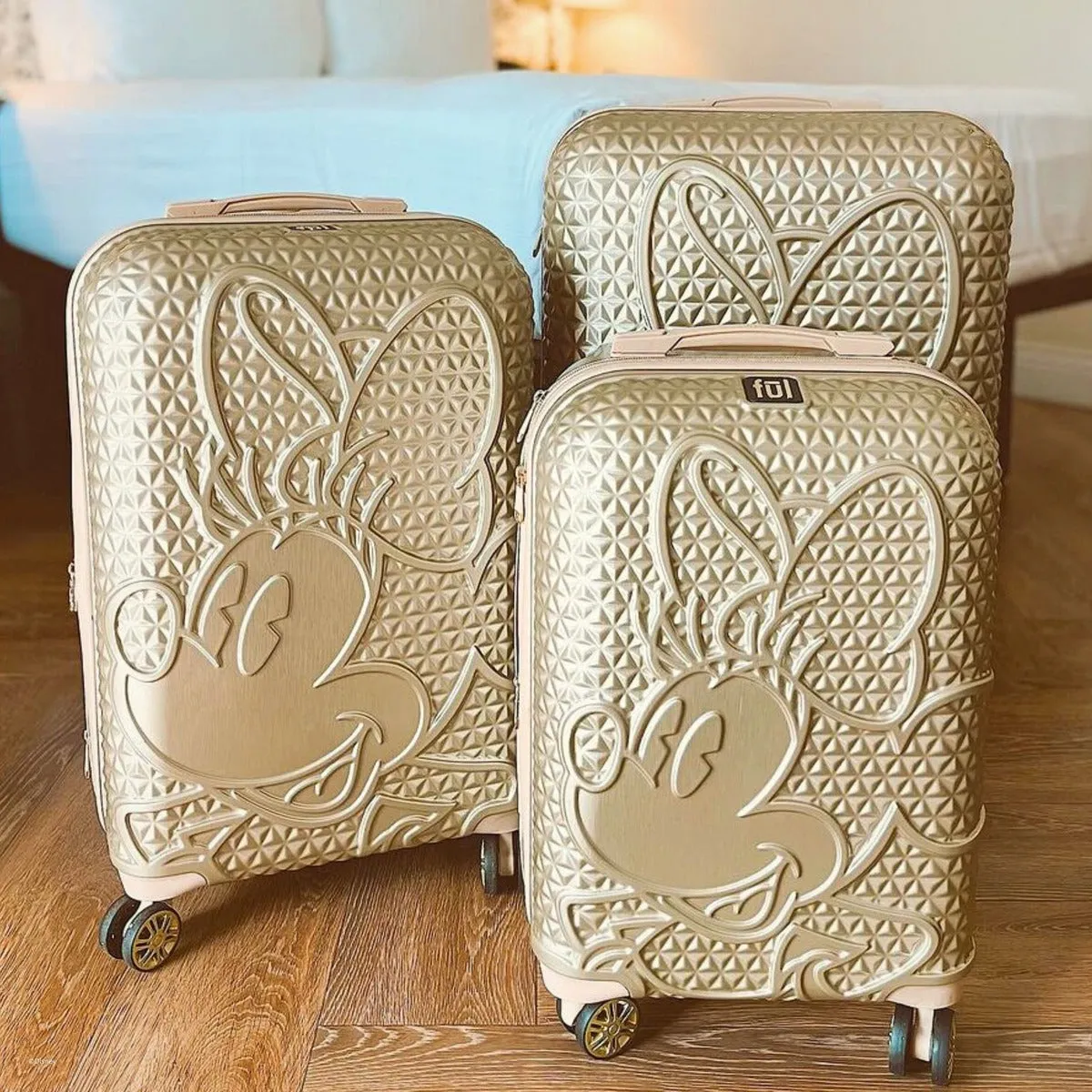 Disney Minnie Mouse Rolling Luggage 3 Piece Set Taupe