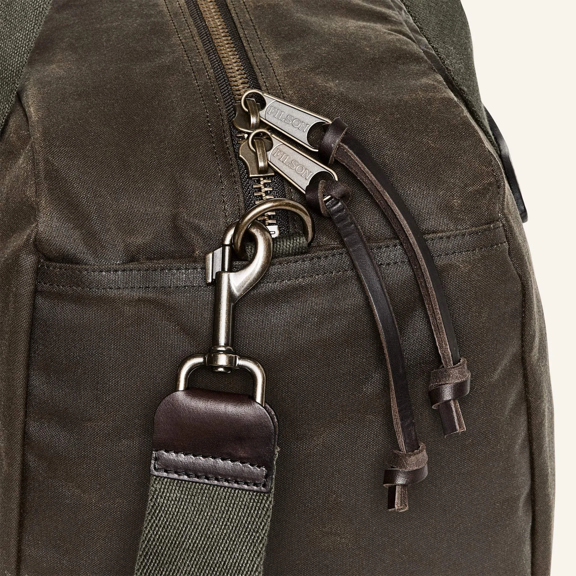 Filson Taska - Tin Cloth Small Duffle - Otter Green